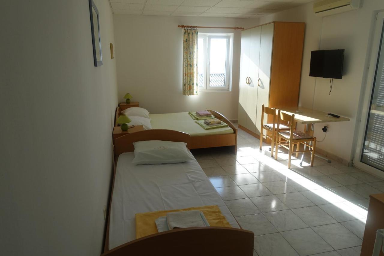 Apartments Galeb 利缇纳 外观 照片