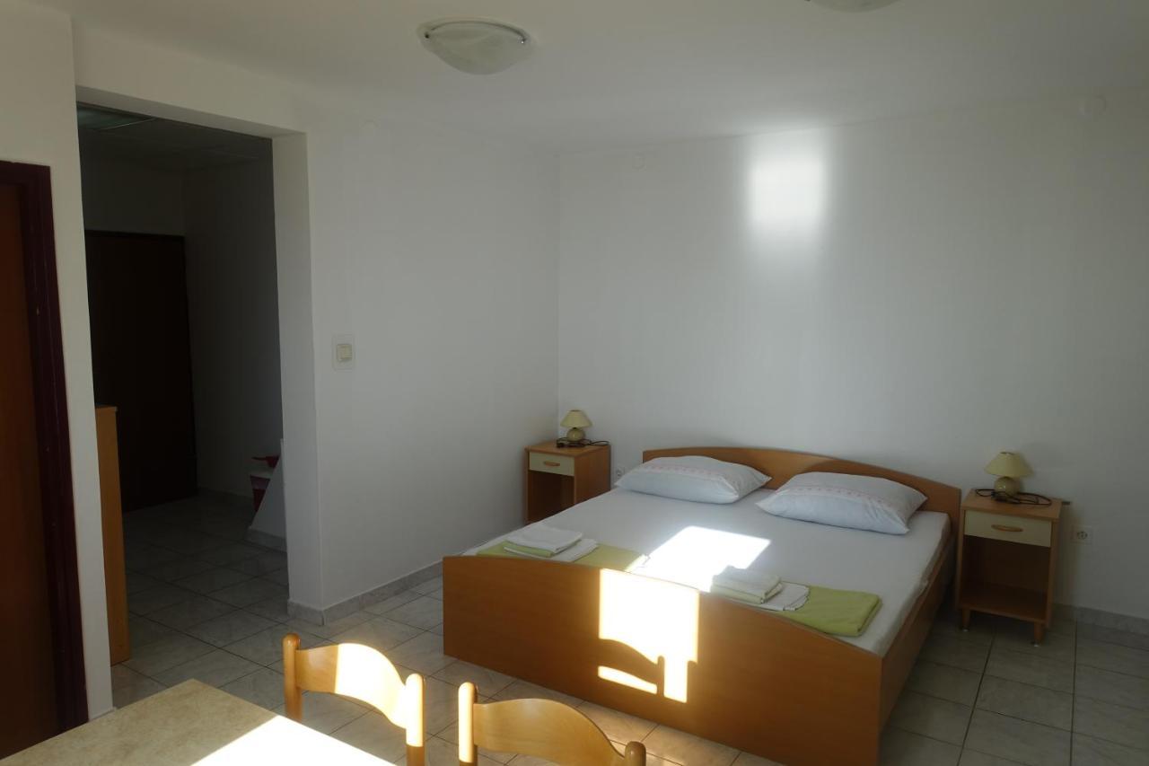Apartments Galeb 利缇纳 外观 照片